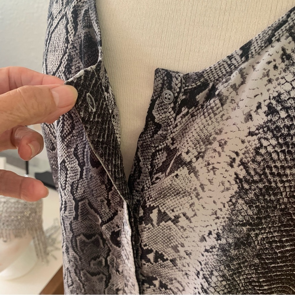 Joie Snakeprint Sleeveless Button-Up Lightweight … - image 8